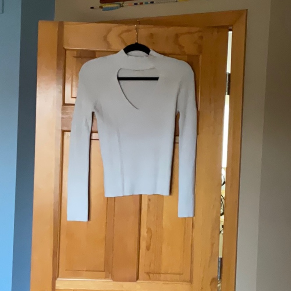 Kendall and Kylie fashion sweater